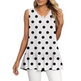 thumbnail image 2 of Mujeres Racerback Camisetas sin mangas Camiseta sin mangas de gasa con cuello en V para mujer, camiseta sin mangas con dobladillo plisado doble, camiseta informal tipo túnica (White, L), 2 of 7