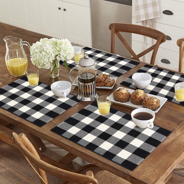 KIMODE Coton Buffalo Plaid Set de 4, 13 "x 19" Ferme Noir/blanc à Carreaux à la Main Résistant à la Chaleur Tapis de Table, Linge de Table à Manger Machine Lavable Minimaliste Maison Décorative