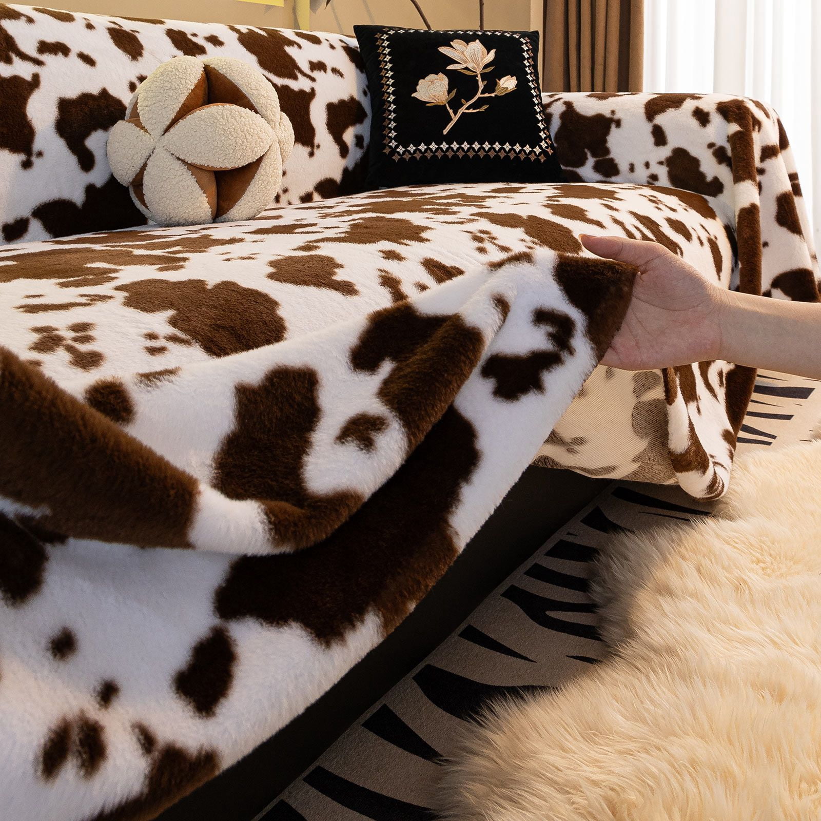 West Ivory 5-Seater Ultra-Thick Winter Soft Plush Couch Cover – Washable Furniture Protector for Dogs, Pets, Anti-Slip, Anti-Dust Sofa Cushion Cover, Cocoa and White, 165.35 x 66.93 Inches