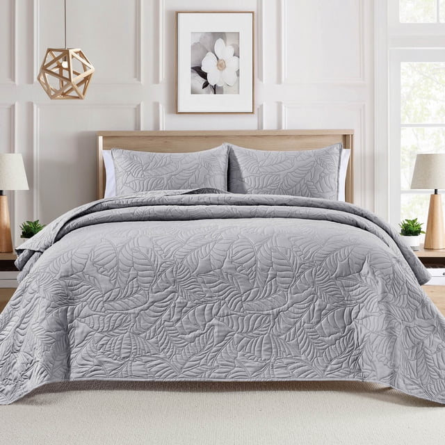 Bourina Ultrasonic Quilt Set 3-Piece Bedding Set Pre-Washed Microfiber Ultra Soft Lightweight Leaf Bedspread Coverlet Set for All Season, King,Grey