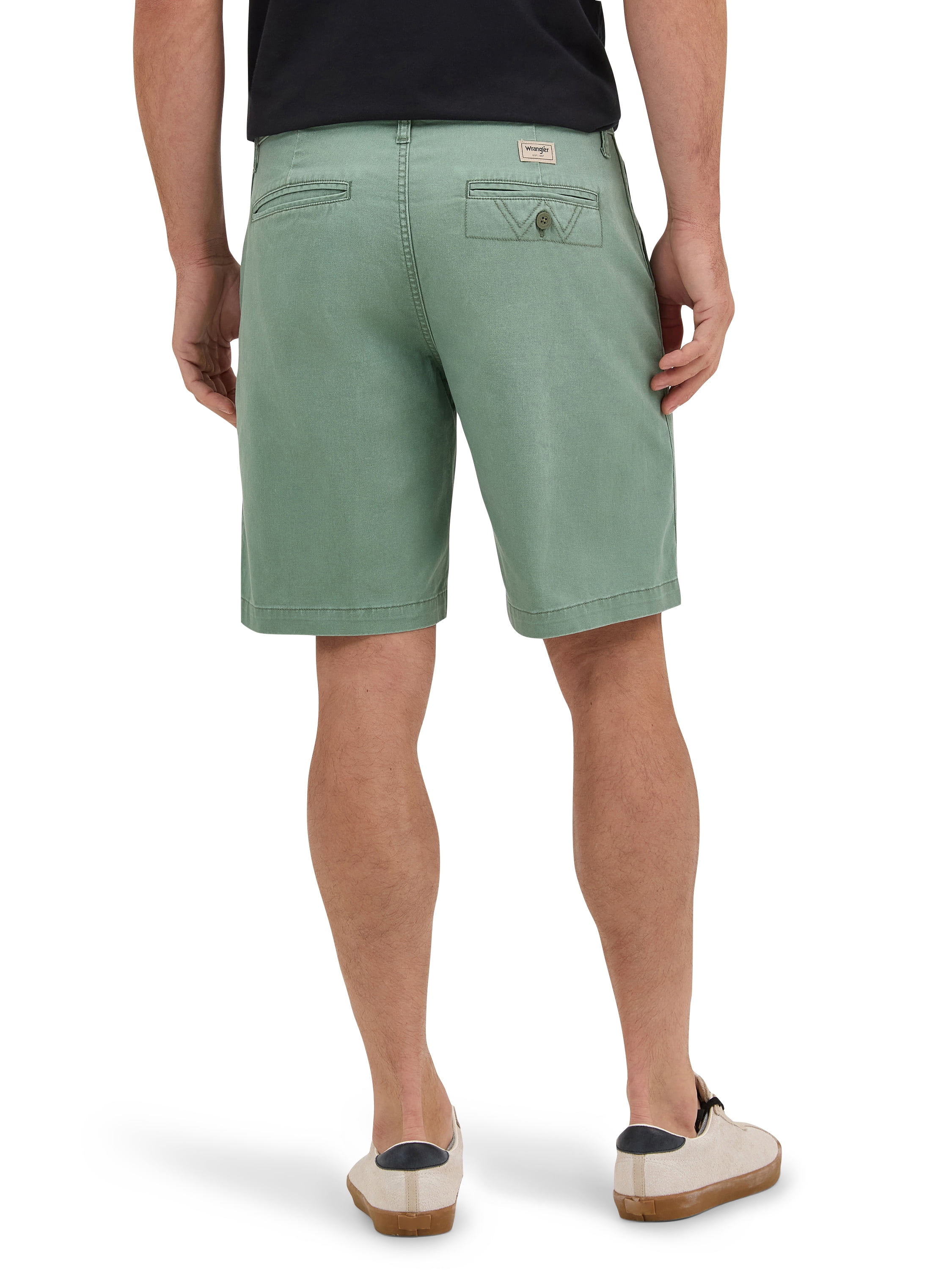 Wrangler Men's Regular 7" Fit Flat Front Short