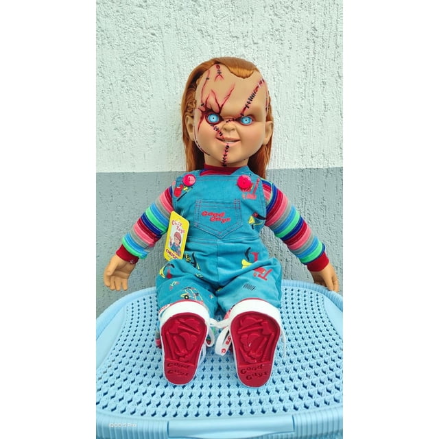 Muñeco chucky cicatrizado, cuerpo de felpa 67 cm con huellas y agujetas