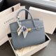 thumbnail image 1 of Bolso Kelly con patrón de Litchi para mujer, nuevo estilo, bolso de platino portátil de alta gama, bolso de mano versátil para ir al trabajo, 2024, 1 of 5