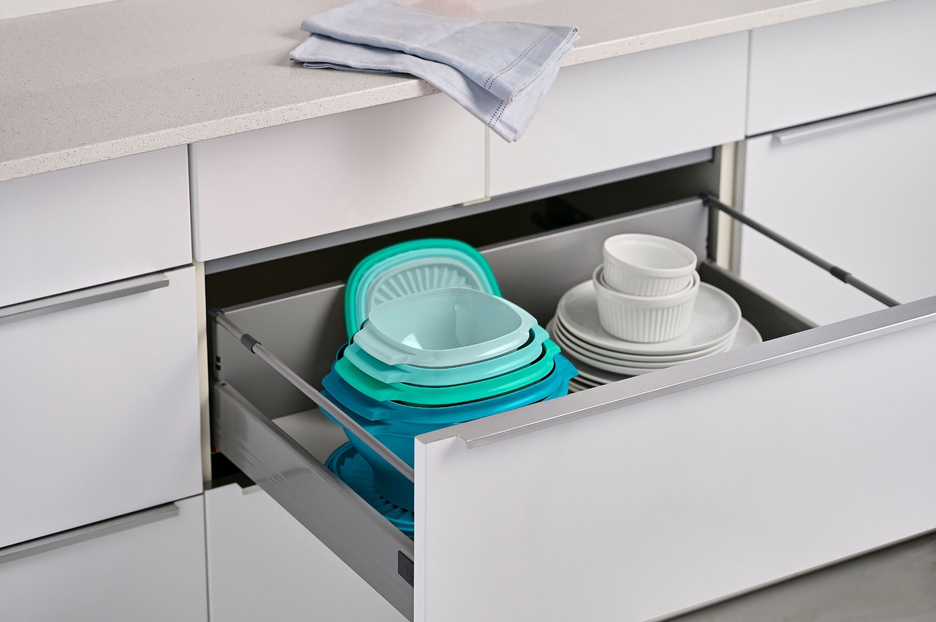Tupperware Heritage Food Storage Containers with Lids, Green (10 Count)