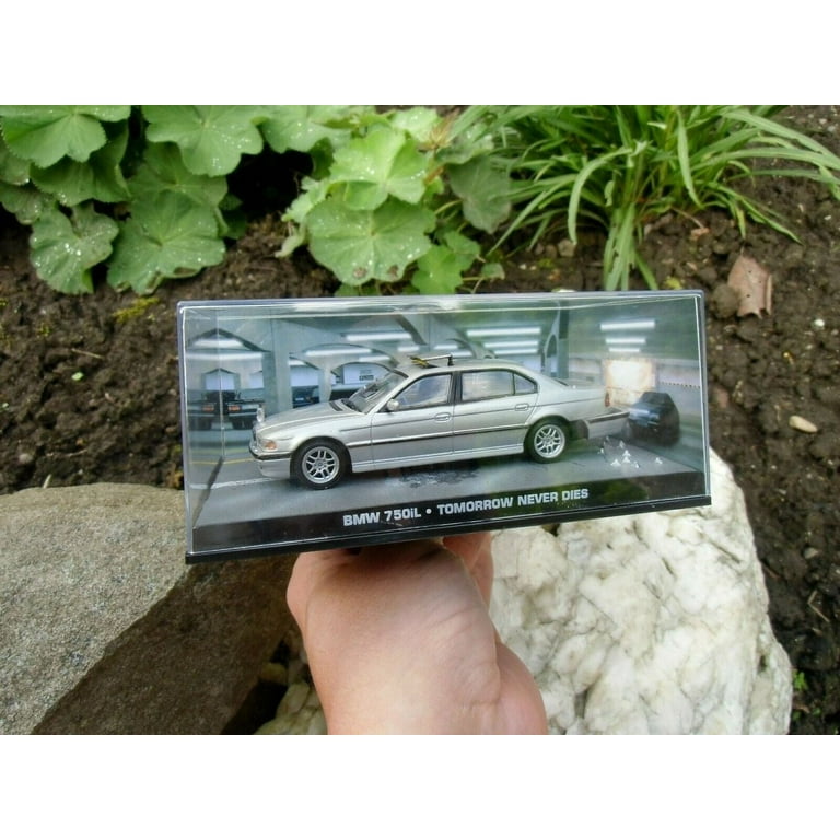 JAMES BOND - 1/43 BMW 750iL (TOMORROW NEVER DIES) (KY12