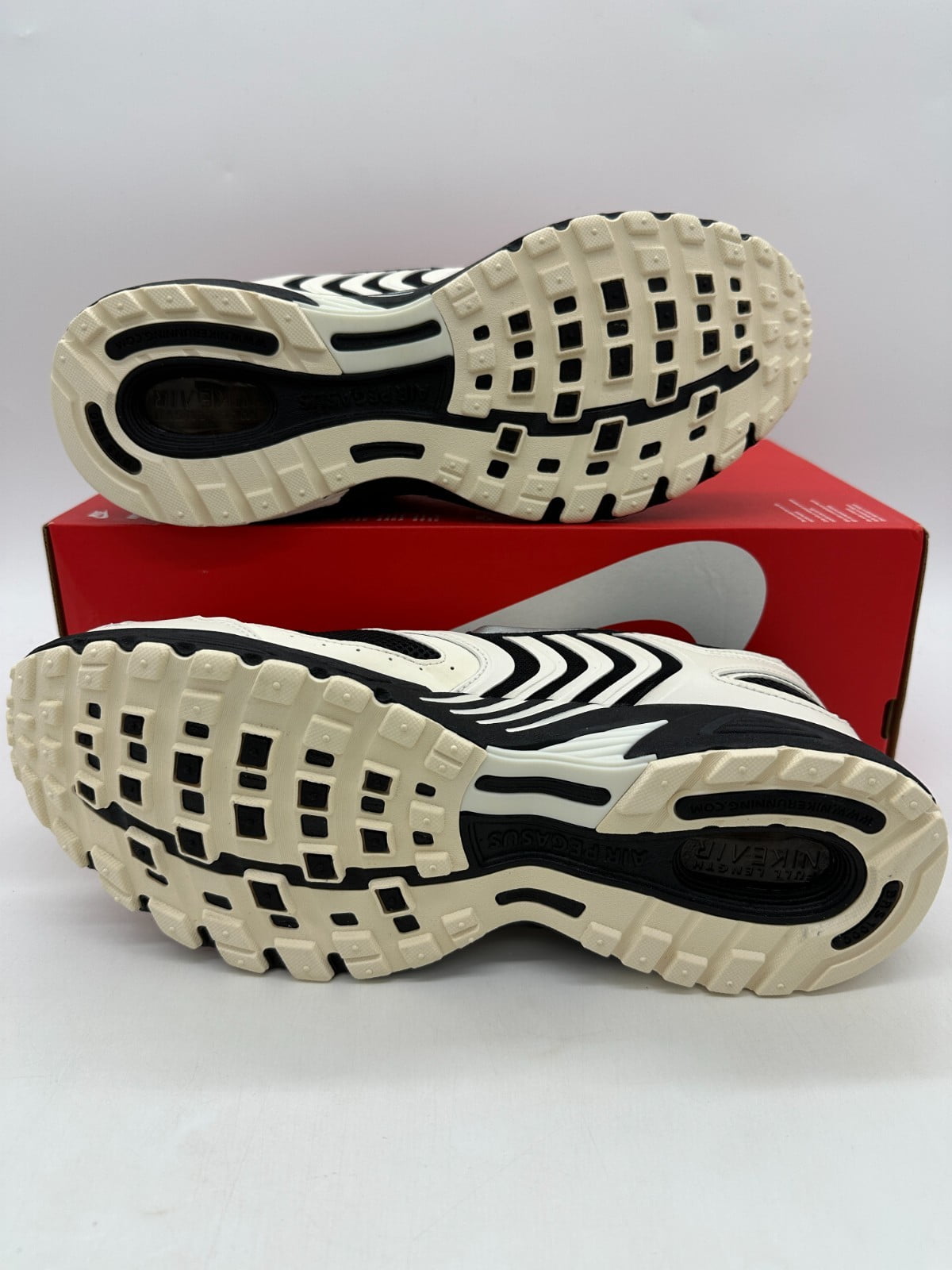 adidas gazelle silver green womens Nike Mens Air Pegasus 2005 Shoes  Extra Butter