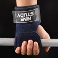 thumbnail image 1 of Guantes de fitness con cinturón de refuerzo para dominadas, para practicar dominadas, con agarre en la espalda, para hombres y mujeres, con muñequera horizontal, 1 of 5