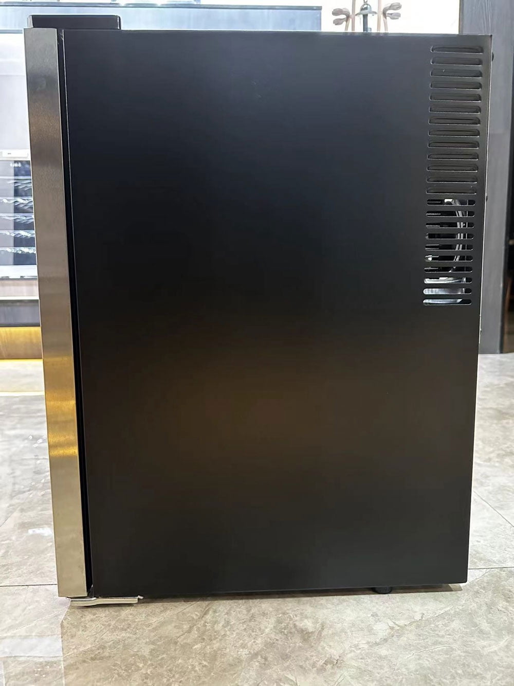 Leego Wine Bottle Cooler, Built-in or Freestanding Drink Cooler Fridge with Advanced Cooling System for Soda Wine Water, Quiet Operation, Silver