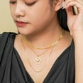 thumbnail image 4 of JeenMata Juego de Collar con 3 Colgantes Florales en Capas Chapados en Oro Amarillo, 4 of 5