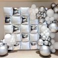 thumbnail image 3 of Kit de pared con globos FEYG, blanco perlado y plateado, 48 cm, con cinta, 3 of 7
