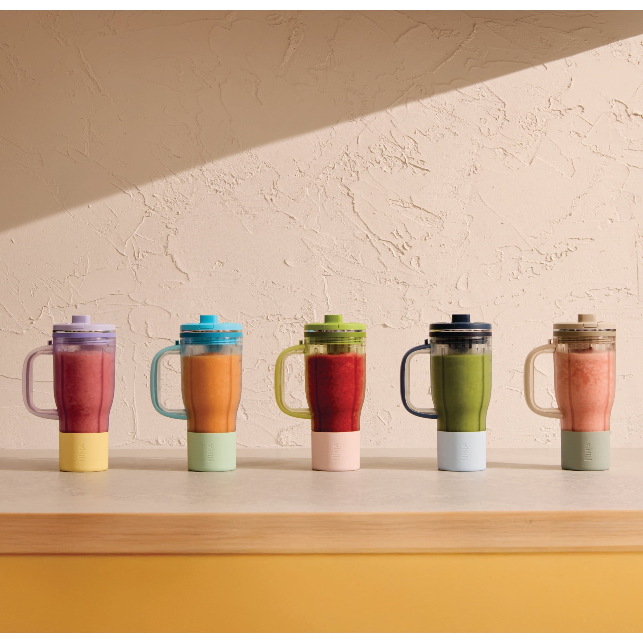 Ninja BlendBOSS 24-Oz Personal Blender, for Smoothies & Frozen