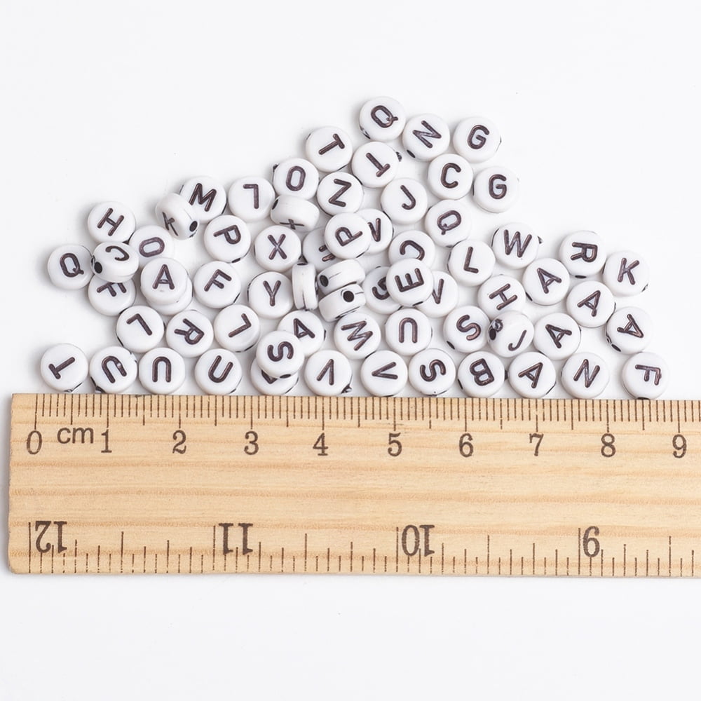 500 g Acrylic Horizontal Hole Letter Beads Flat Round Size: about 7mm in diameter 3mm thick hole: 1.5mm about 4060pcs/500g.