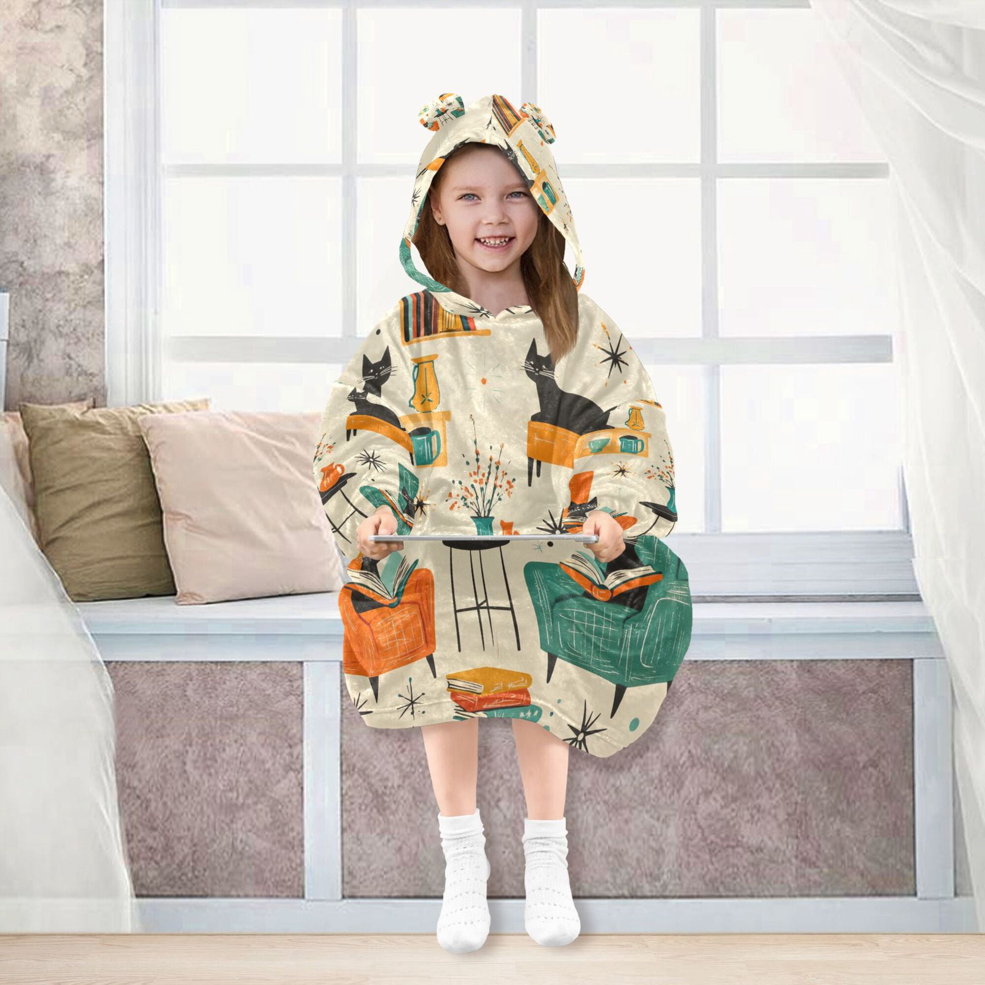 FORMRS Wearable Blanket Hoodie with Sleeves for Kids Cozy Flannel Sweatshirt, Black Cats Reading