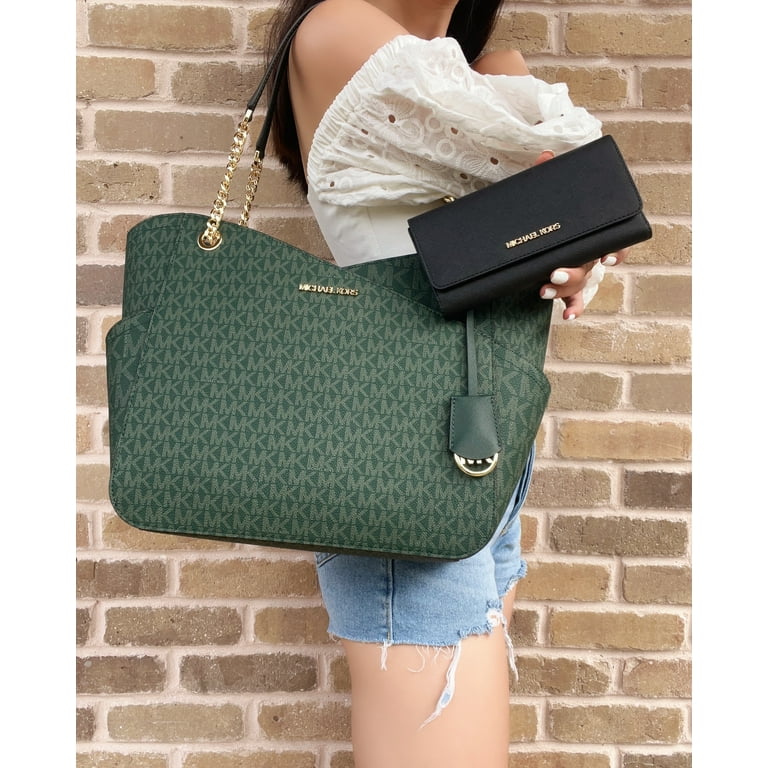Michael kors top racing green wallet