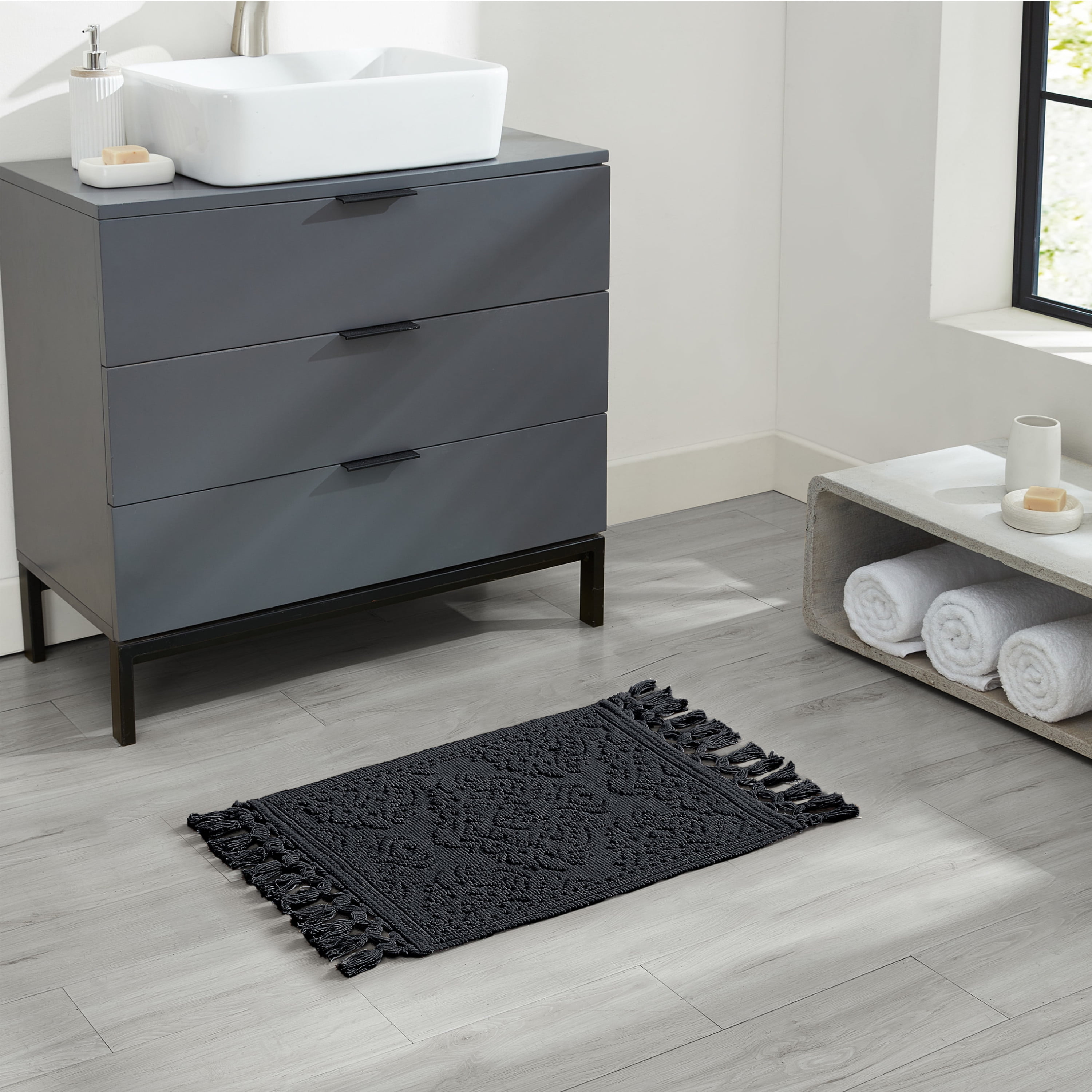 Jean Pierre Ricardo Cotton Fringe 27 x 45 in. Bath Rug, Black