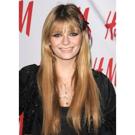 Mischa Barton At Arrivals For H&M Exclusive Celebrity Shopping Event H&M Store On Sunset Boulevard In West Hollywood Los Angeles Ca November 11 2008 Photo By Dee CerconeEverett Collection