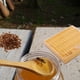 thumbnail image 2 of 2X Kit de Copa de Apicultura 120 Copas de CÉlulas de Abeja Conjunto de Herramientas de Crianza de la Reina Nicot Abeja Jaula del Colector Ayudante de Apicultura, 2 of 5