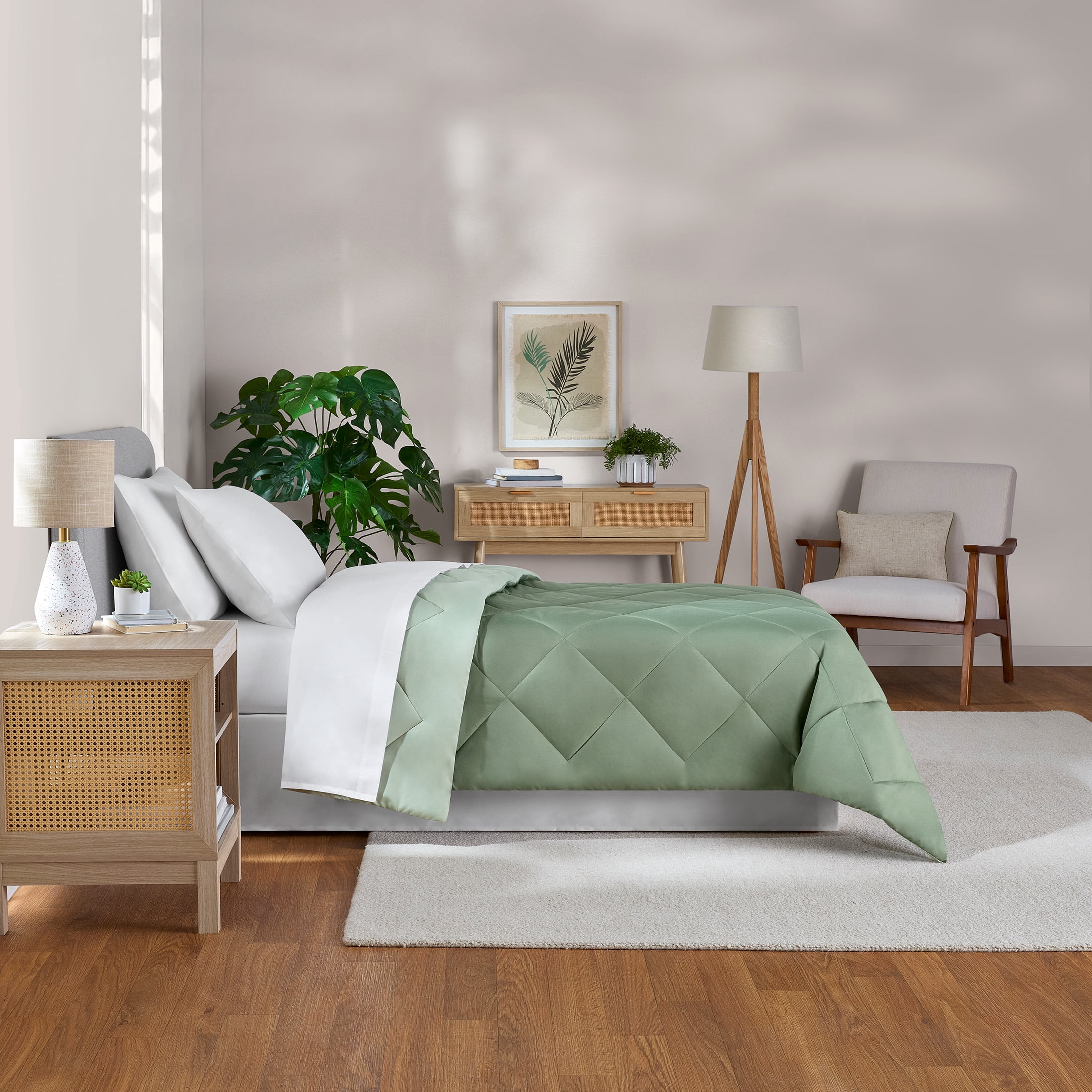 Mainstays Full/Queen Comforter, All-Season Reversible Microfiber, Dark Green