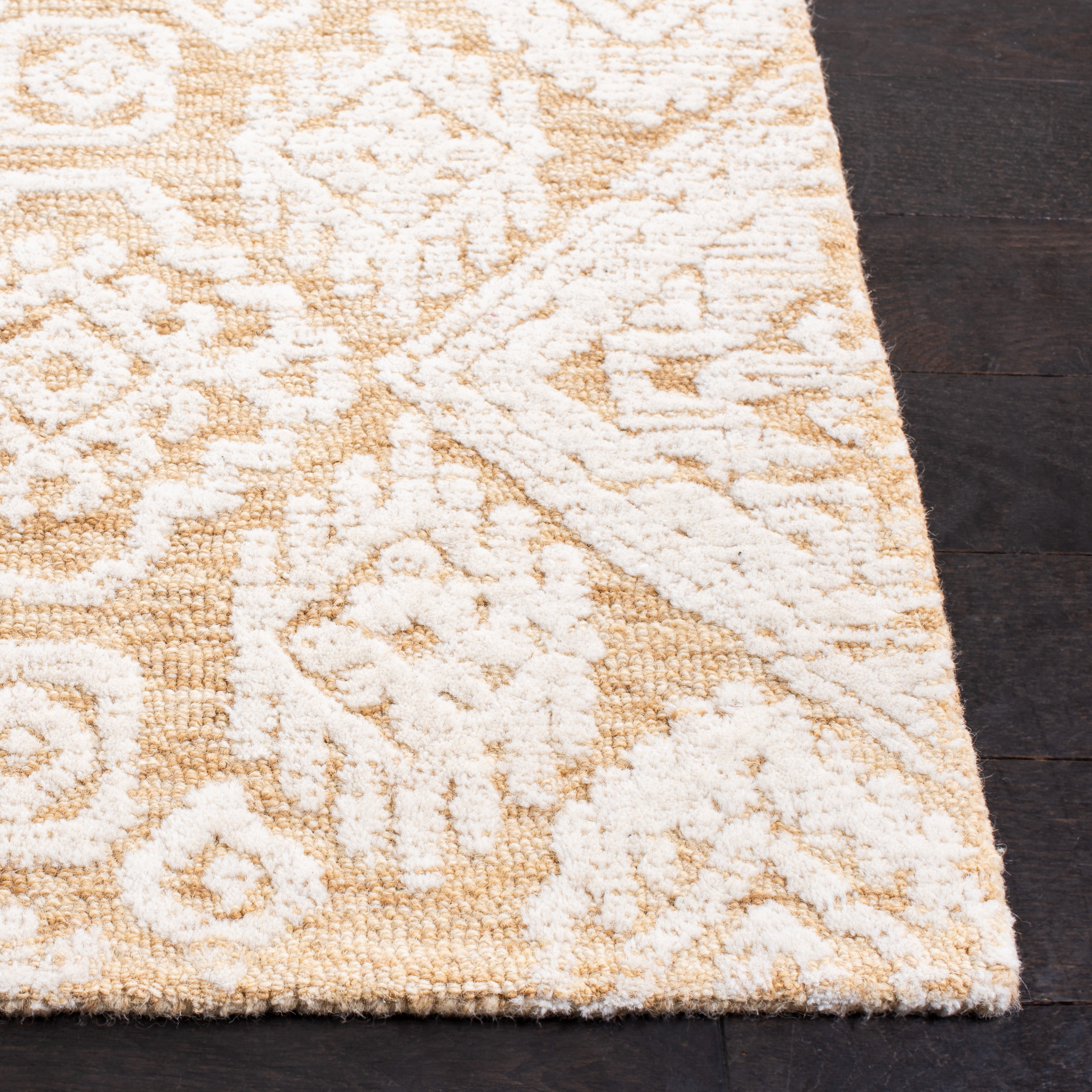SAFAVIEH Metro Riley Medallion Area Rug, Gold/Ivory, 5' x 8'