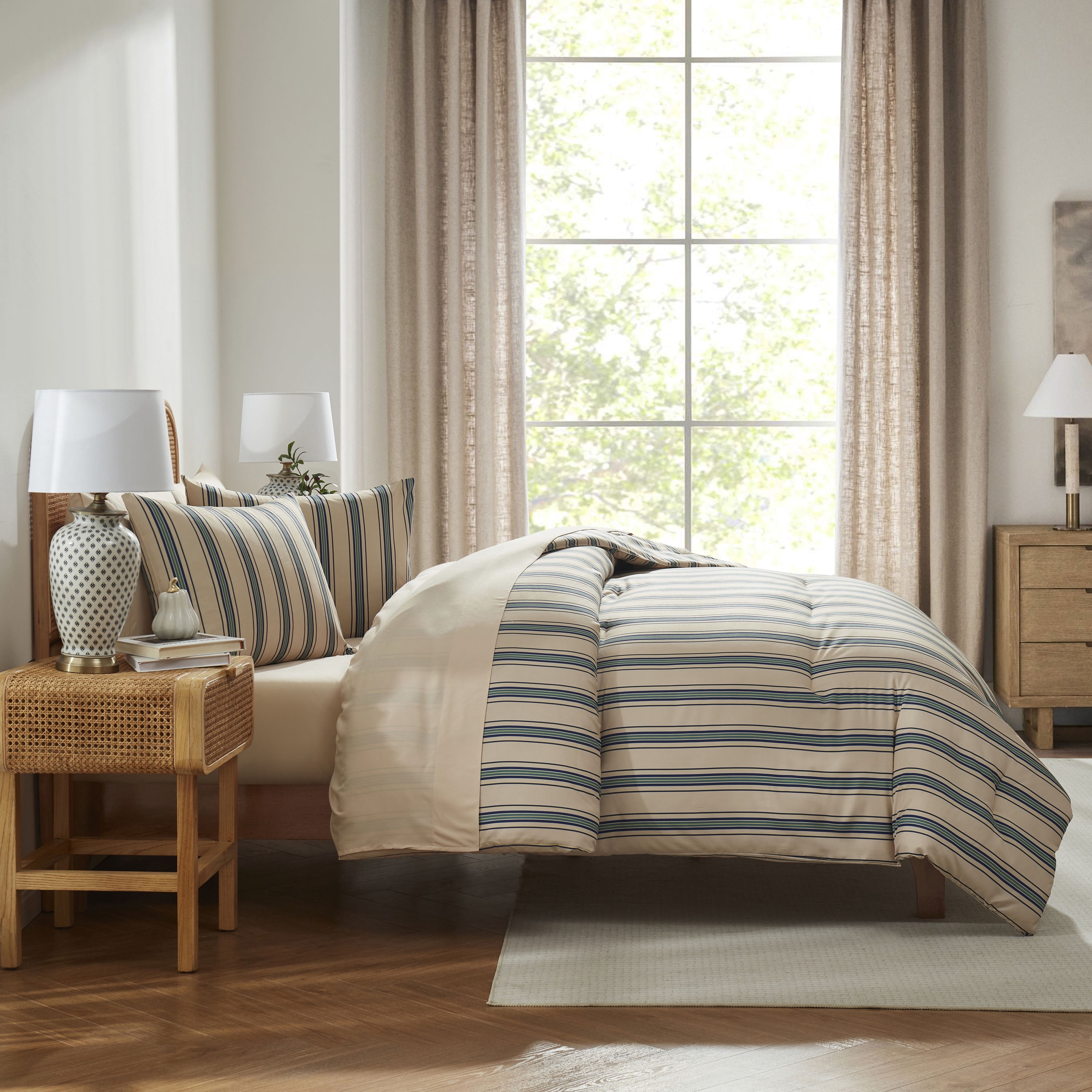 LammaLoe King Size Comforter Sets, 7 Piece Striped Bed in a Bag, Bedding Comforter Set with Sheets, Modern Bed Set, Cream