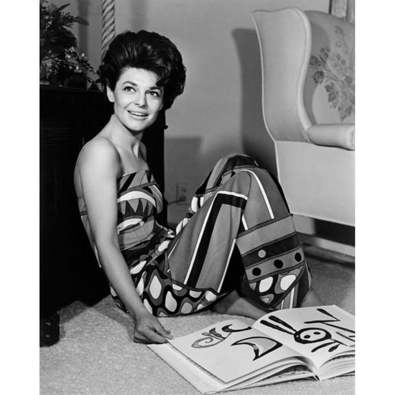 Anne Bancroft At Home 1966 Photo Print (16 x 20)