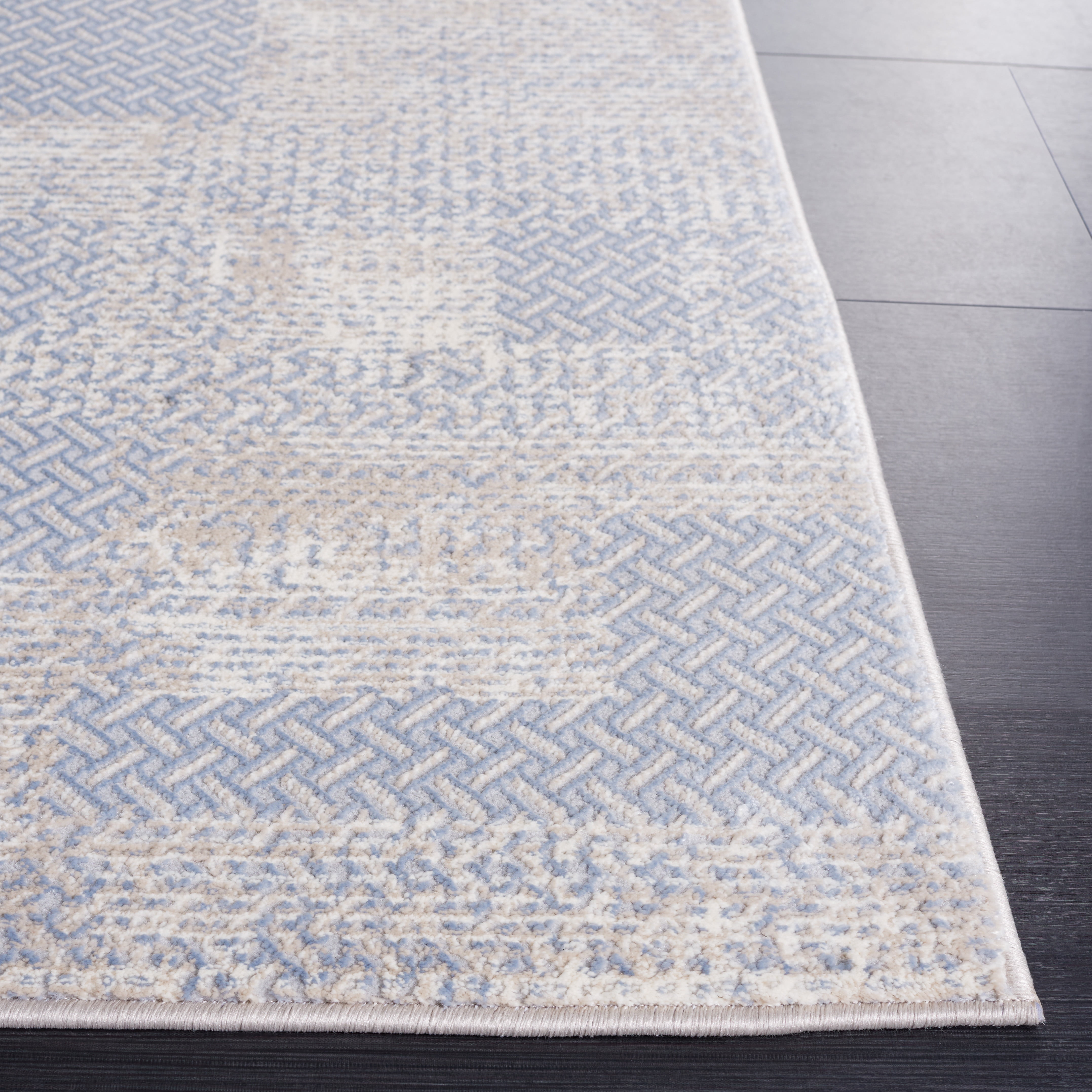 SAFAVIEH Continental Hester Distressed Runner Rug, Light Gray/Beige, 2'2" x 8'