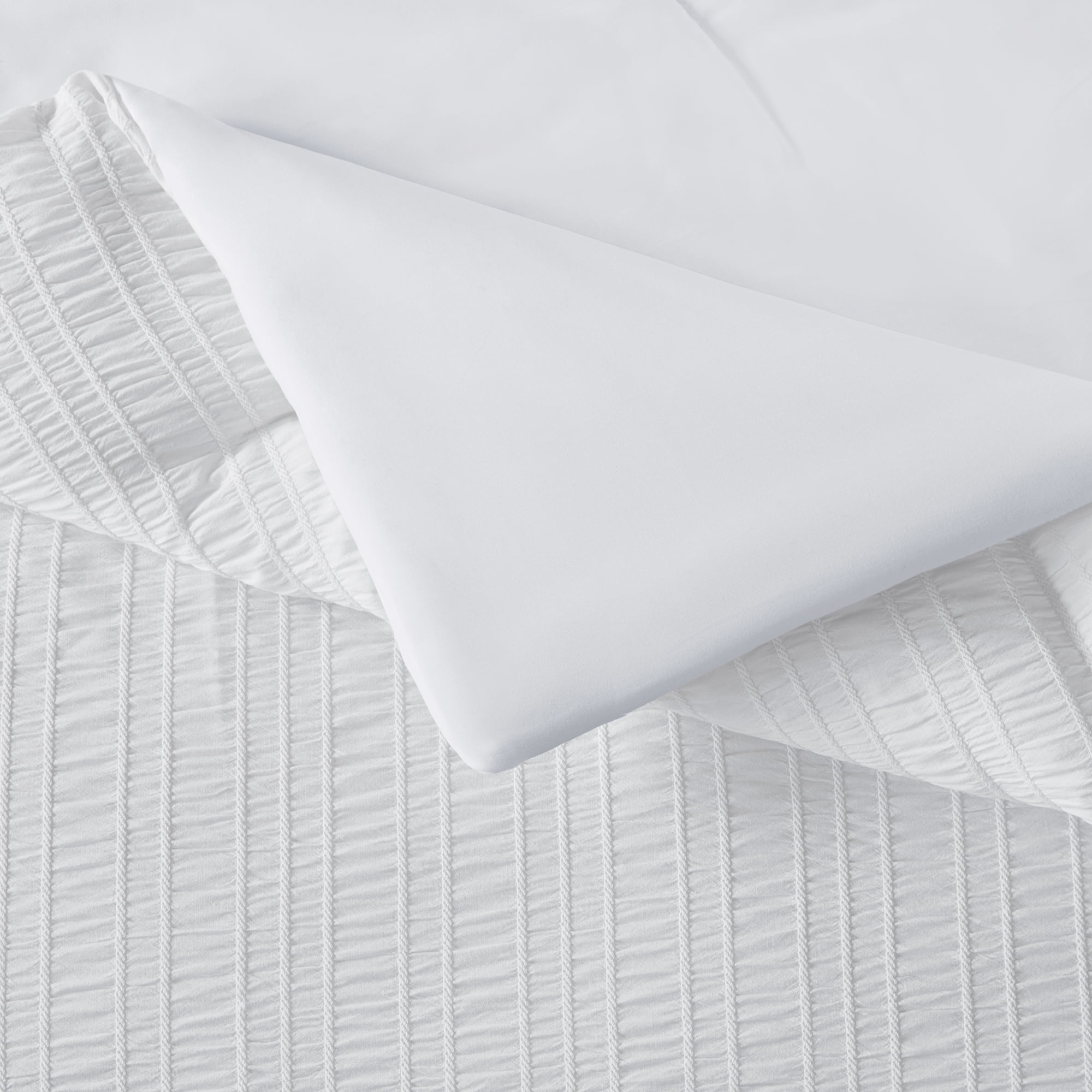 Mainstays 8-Piece Bed in a Bag Comforter Set with Sheets, White Seersucker, Twin/TwinXL