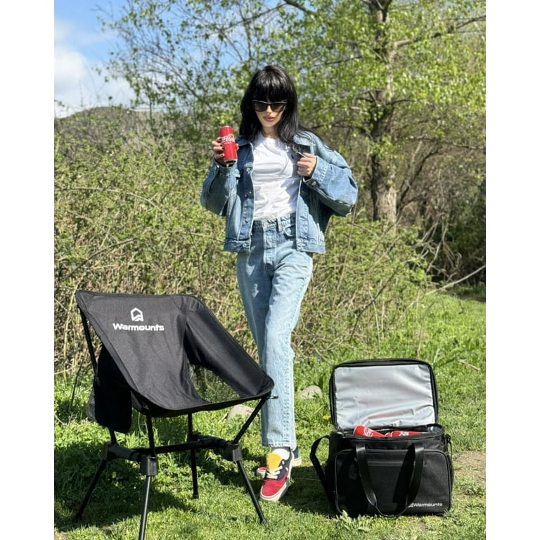 Shops folding chair with carrying case