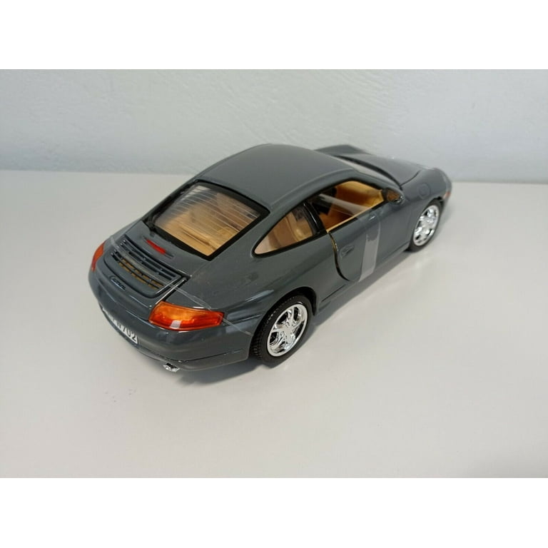 Motormax 1999 Porsche 911 (996) Carrera Coupe Grey Metallic 1:18