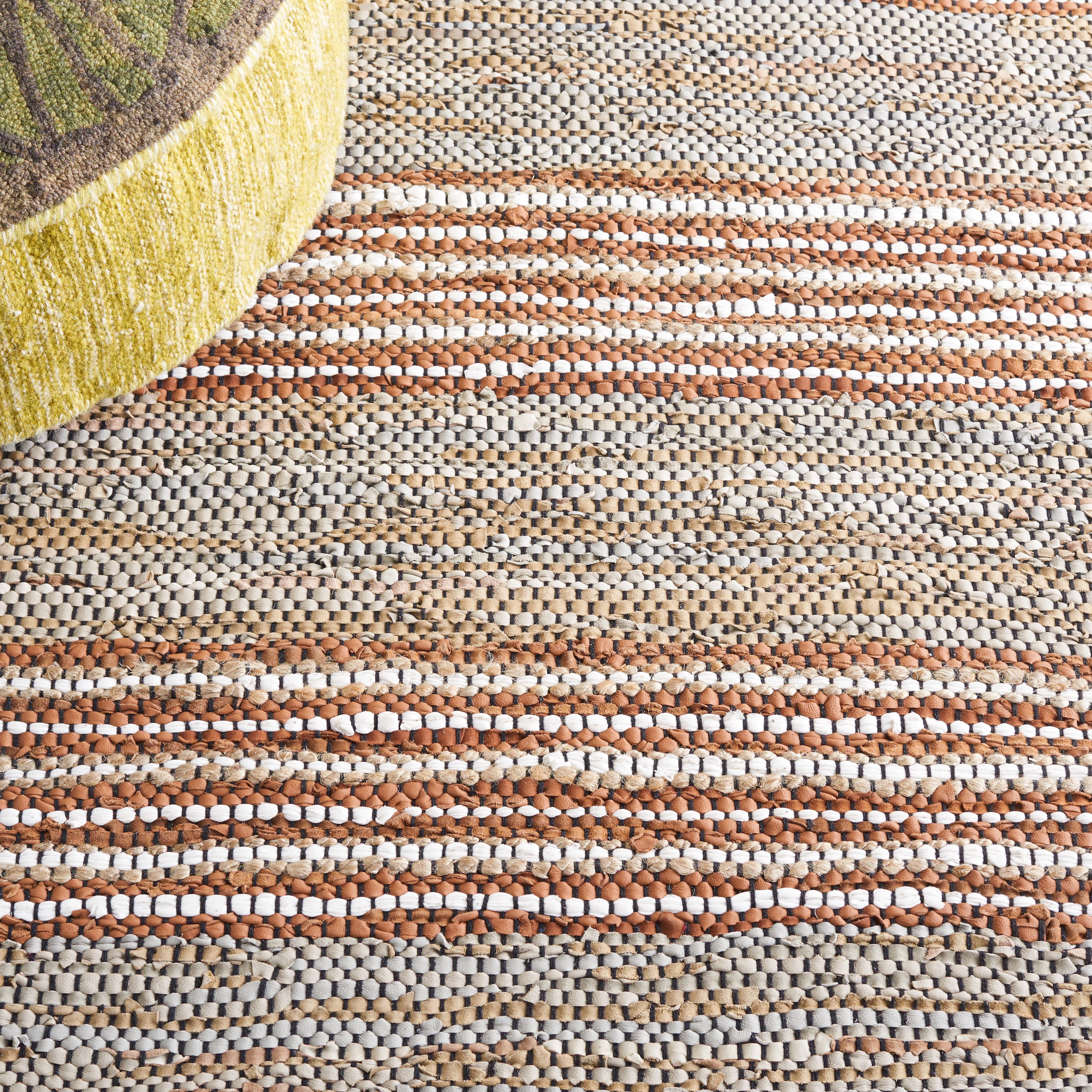 SAFAVIEH Vintage Leather Henley Striped Area Rug, Beige/Natural, 4' x 6'