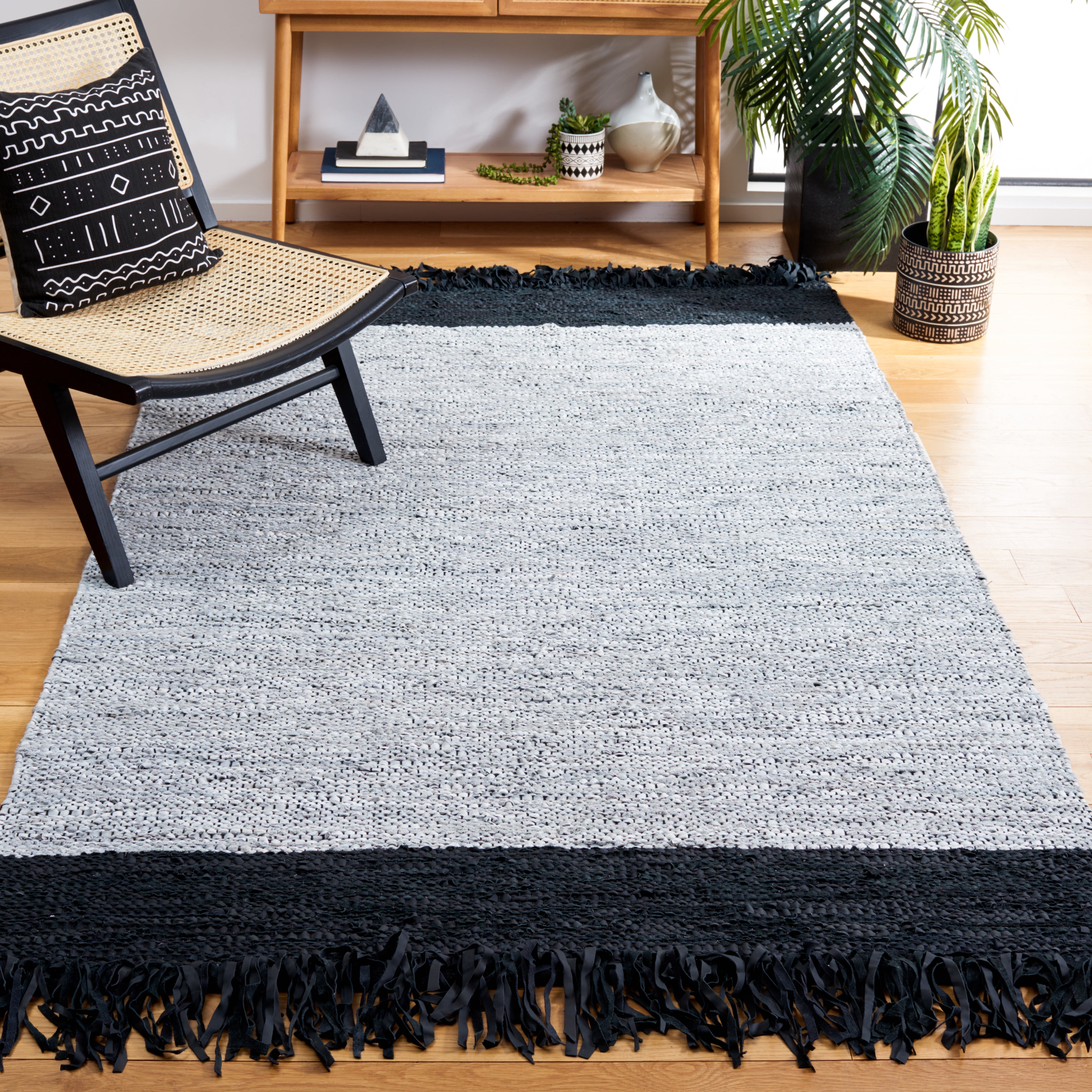 SAFAVIEH Vintage Leather Camden Striped Area Rug, Ivory/Black, 8' x 10'