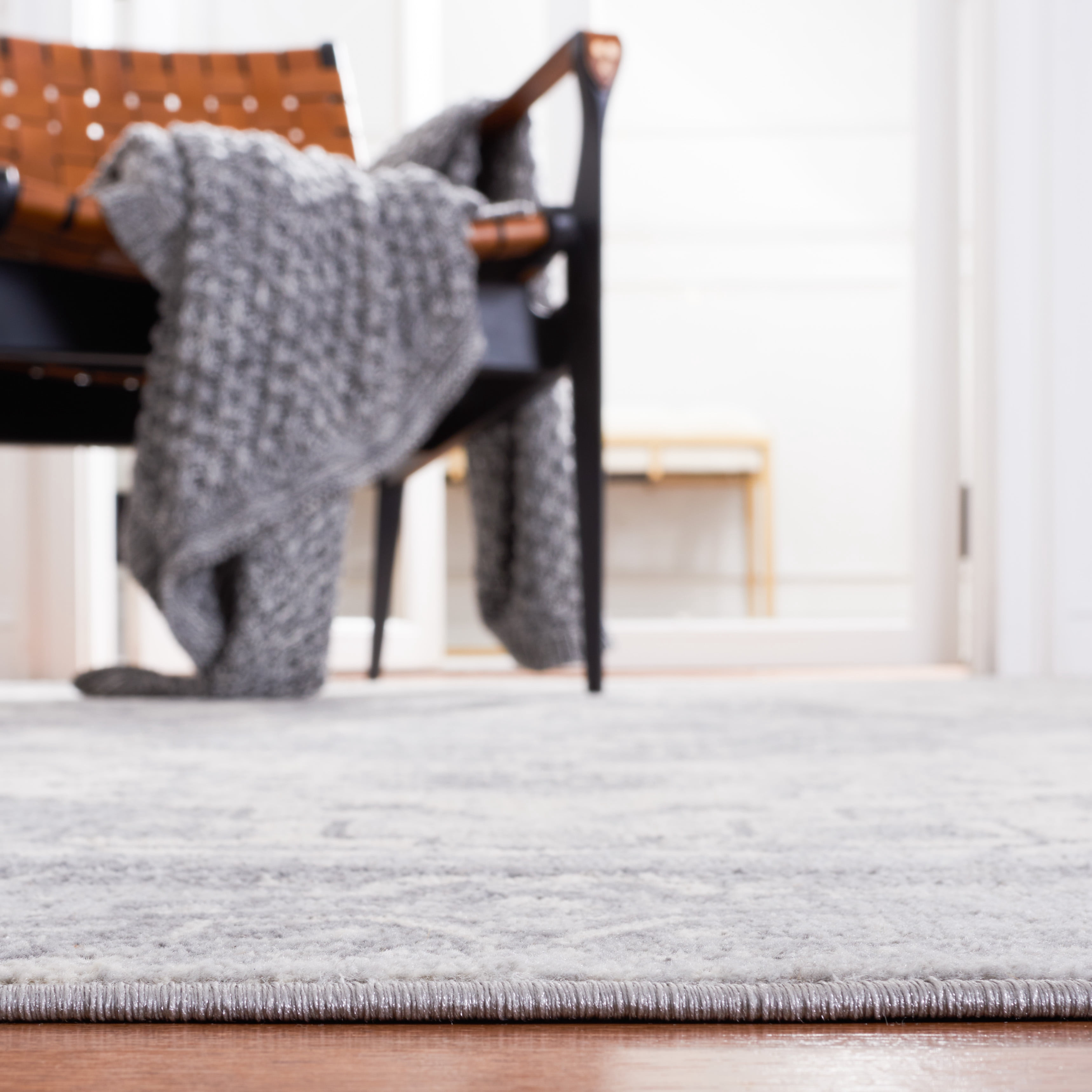 SAFAVIEH Brentwood Cherette Oriental Area Rug, Gray/Light Gray, 6'7" x 6'7" Round