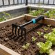 thumbnail image 5 of Rastrillo de mano para jardinería | Herramienta para desherbar y plantar | Rastrillo de jardín de acero templado, 5 of 6