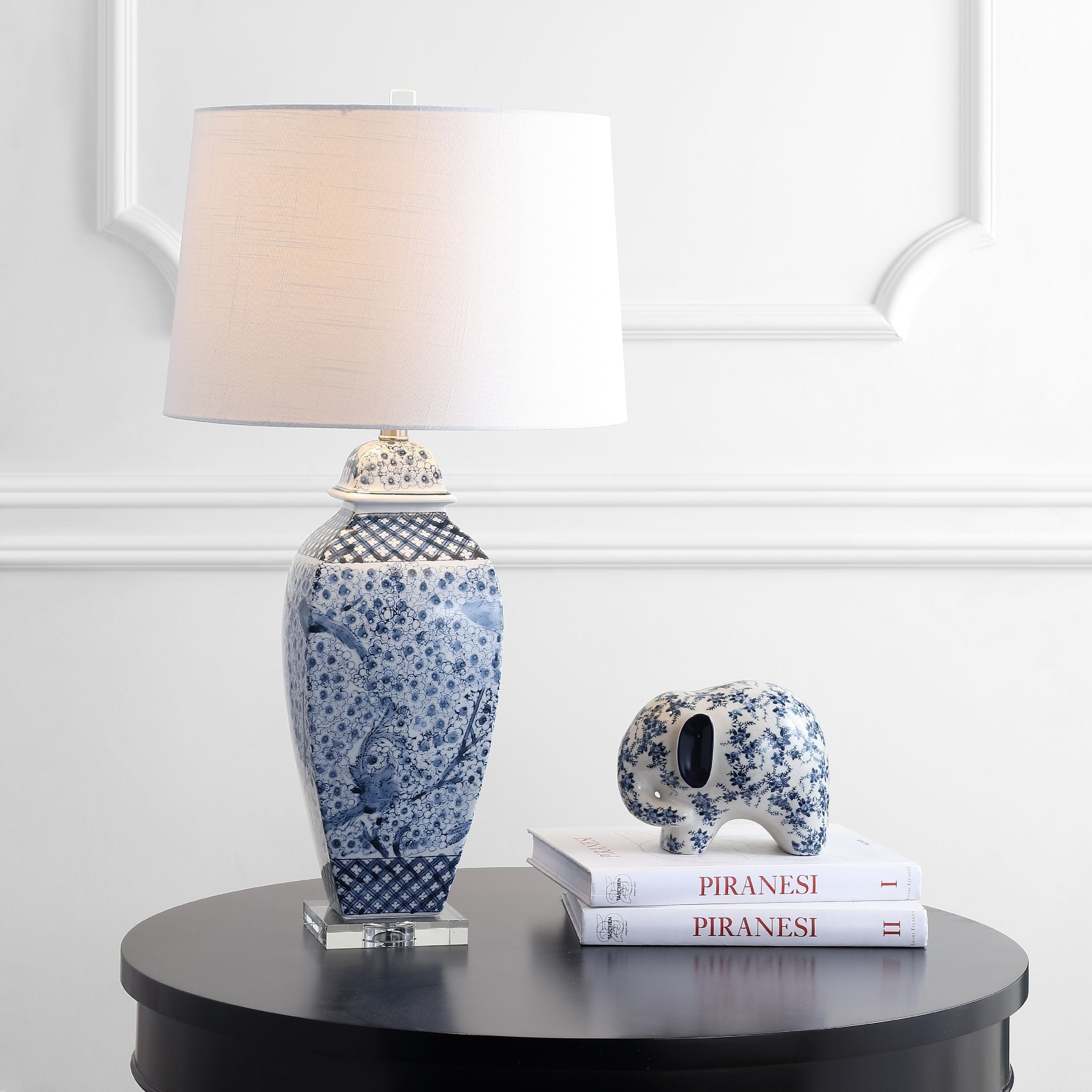 Safavieh Braeden Floral 30 in. H Table Lamp, Blue/White