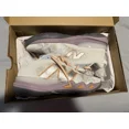 thumbnail image 2 of New Balance Hezi Low 2 Size 9 2E, 2 of 5