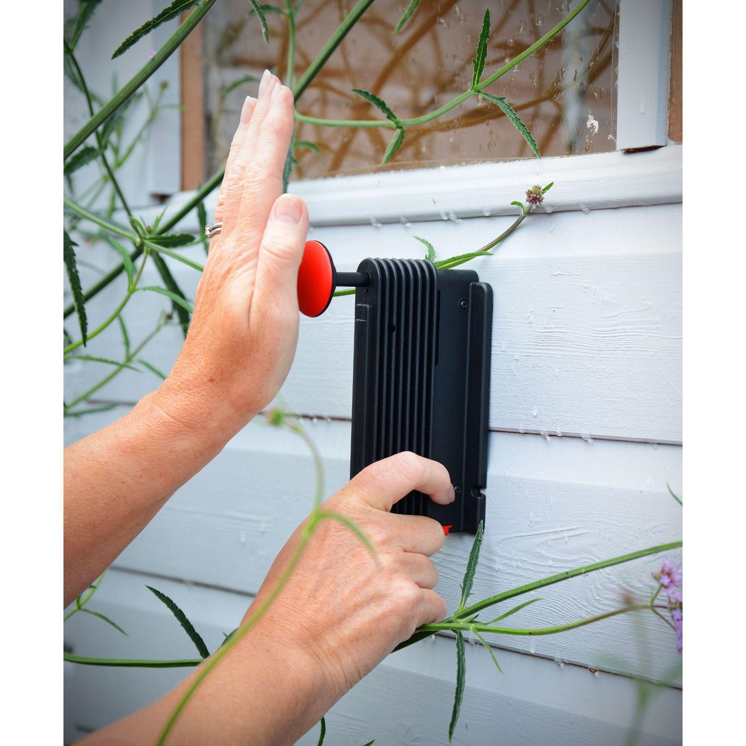 Takker 61 Piece Multi-Purpose Hanging Kit