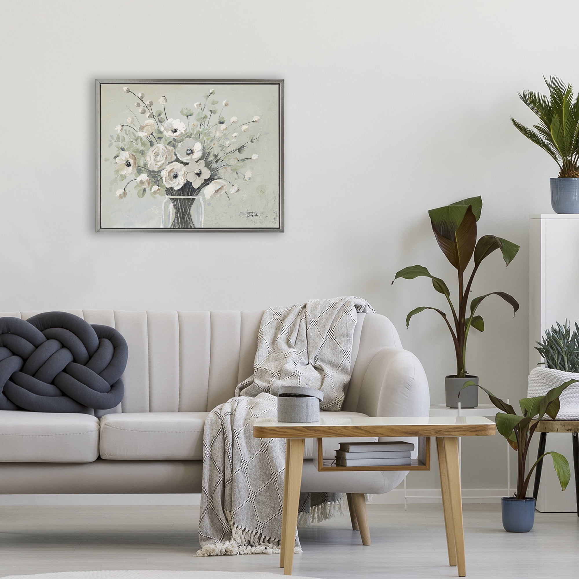 Stupell Industries Siempre Bella Bouquet Gray Framed Floater Canvas Wall Art, design by Patricia Pinto