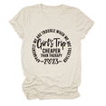 thumbnail image 1 of Camiseta holgada de manga corta con cuello redondo y diseño de cuello redondo para mujer, estilo informal, con la frase "Girls Trips Cheaper Than Letters", 1 of 4