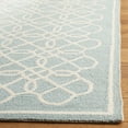 thumbnail image 3 of SAFAVIEH Chelsea Sorrel Geometric Wool Area Rug, Blue/Ivory, 3'9" x 5'9", 3 of 7