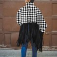 thumbnail image 4 of Pompotops Automne et Hiver Femmes Casual Imprimé en Vrac Manches Longues Pompon Col Sweatshirts Tops, 4 of 8
