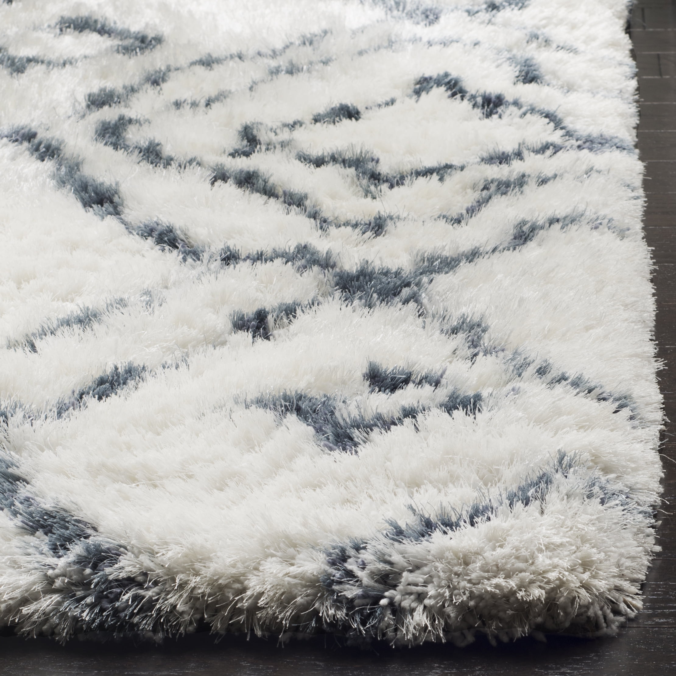 SAFAVIEH Toronto Neasa Abstract Polyester Shag Area Rug, Ivory/Blue, 3' x 5'