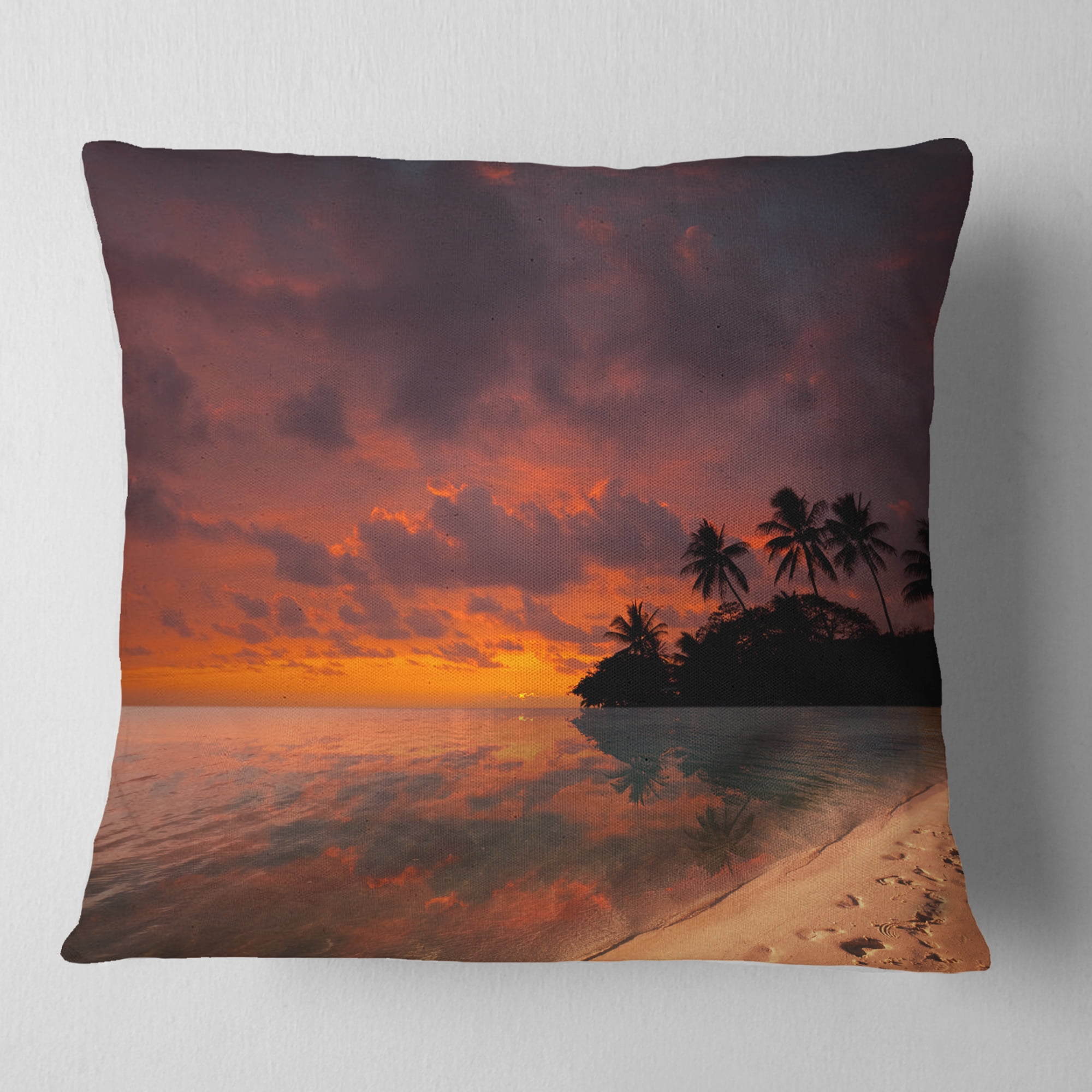 Designart 16" x 16" Orange Polyester Throw Pillow