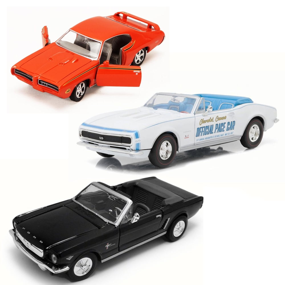 Best of 1960s Muscle Cars Diecast Set 54 Set of Three 1/24 Scale