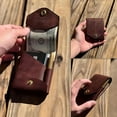 thumbnail image 4 of Cartera compacta multifuncional hecha a mano de cuero para guardar billetes con ranura para bolígrafo, tarjetero plegable minimalista delgado marrón., 4 of 7