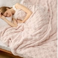 thumbnail image 3 of Manta Bedsure GentleSoft King California Rosa Claro, 3 of 8