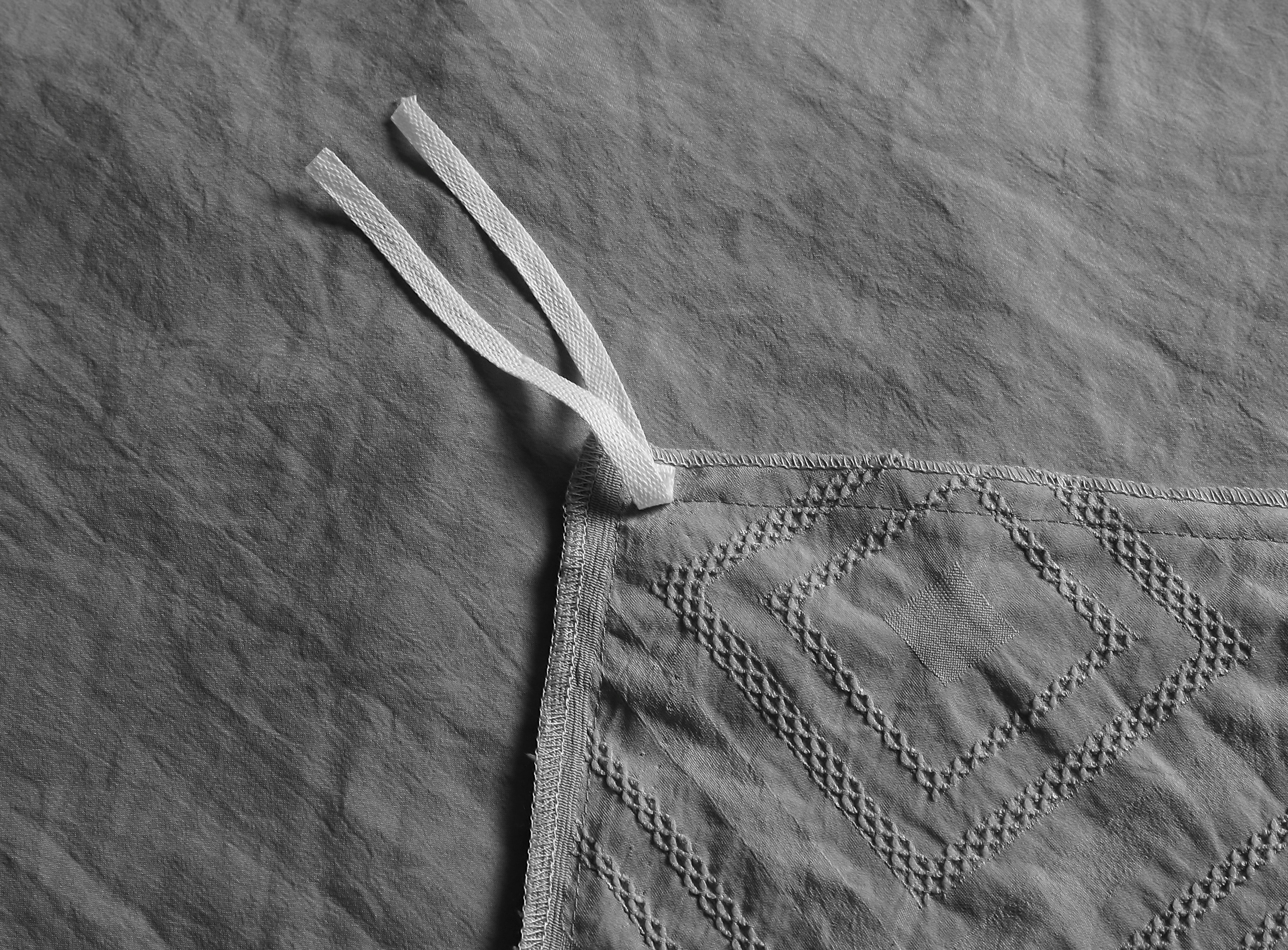 Swift Home Diamond Textured Soft Touch Duvet Cover Set, All Season Bedding with Zipper Closure, Includes Pillow Shams, Full/Queen, Steel Gray