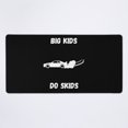 thumbnail image 1 of Un NUEVO tapete de escritorio con diseño automotriz para niños grandes que patinan, 1 of 1