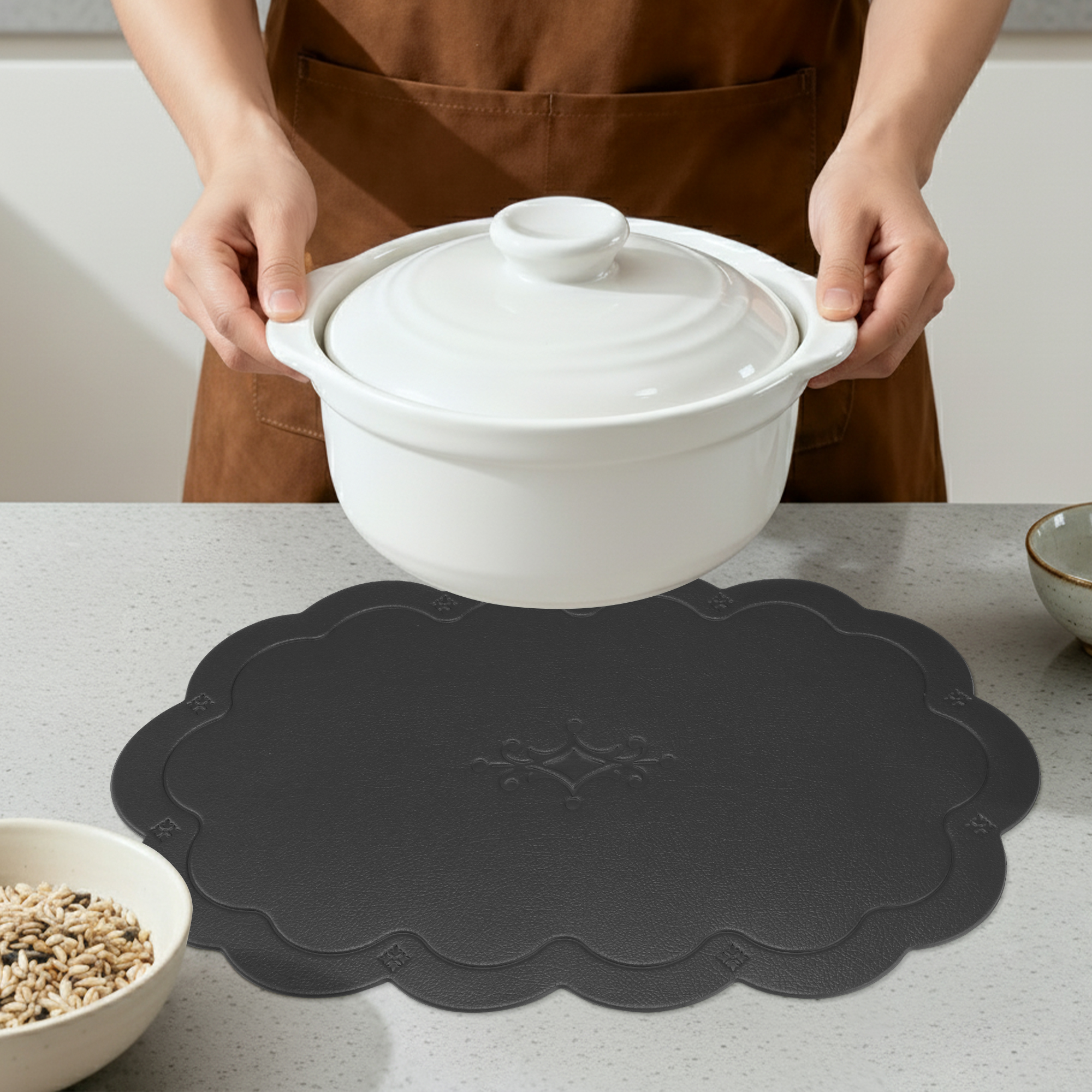 Unique Bargains Set of 6 Leather Waterproof Placemats for Kitchen Dining Table Black
