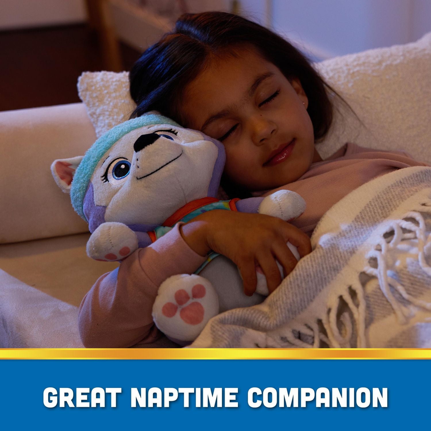 PAW Patrol, Bedtime Plush Everest, 10-Inch Stuffed Animal with Reversible Outfit, Kids Toys for Boys & Girls Ages 3 and Up