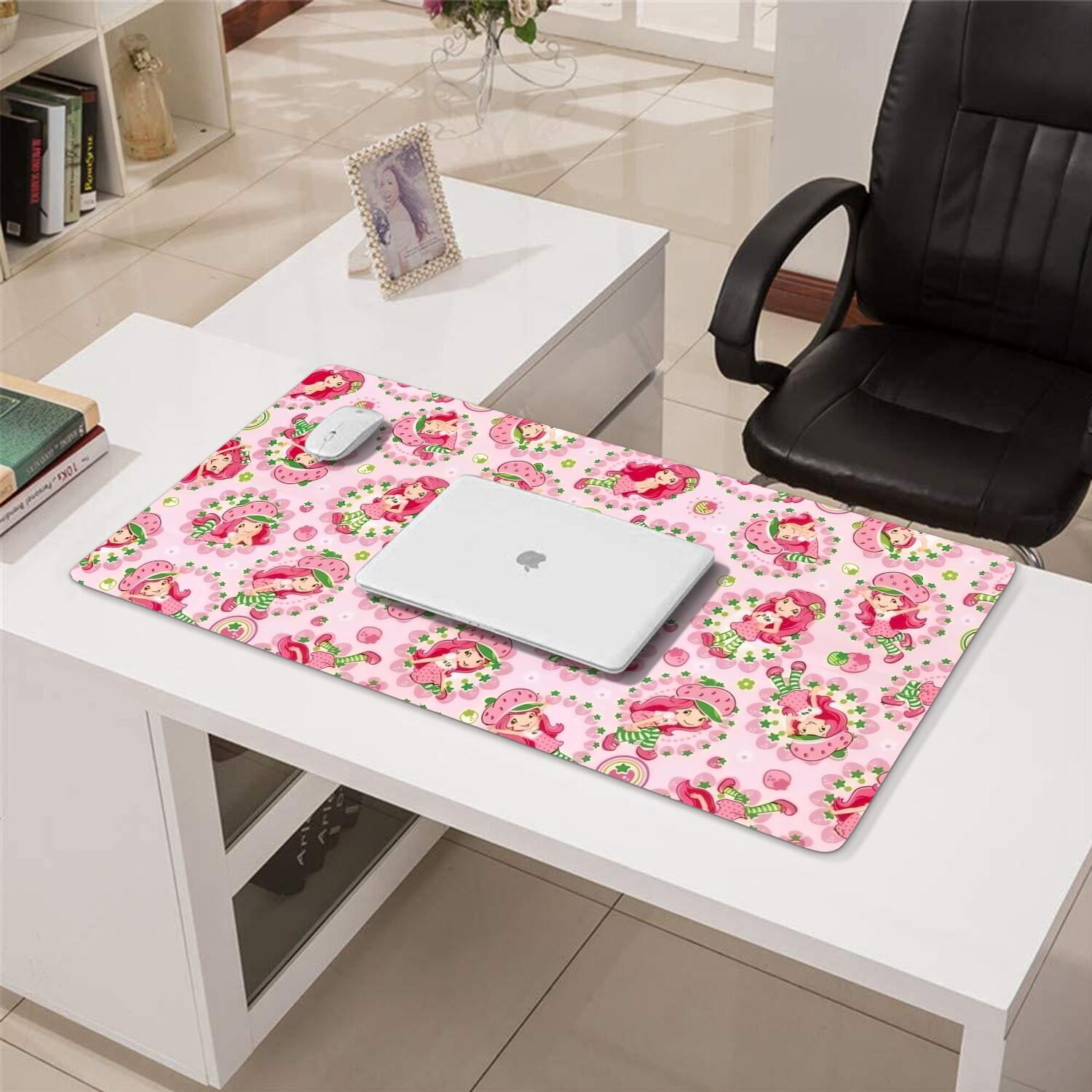 Long Mouse Pads for Desk,Strawberry Princess Pattern Desk Mats on Top Of Desks, Desk Mouse Pad Extra Large with 3mm Non-Slip Base and Stitched Edge for Gaming,Office,Work,Home 31.5"x15.7"
